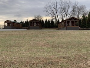 Exterior - Moore Road Cabin 2 Pet Friendly Equestrian Haven (Tryon)