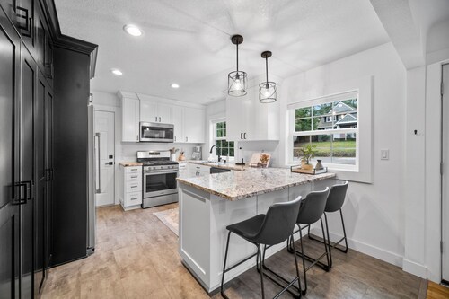 Modern Downtown Lake Oswego Home!