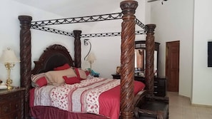 3 chambres, fer et planche à repasser, Wi-Fi, literie fournie