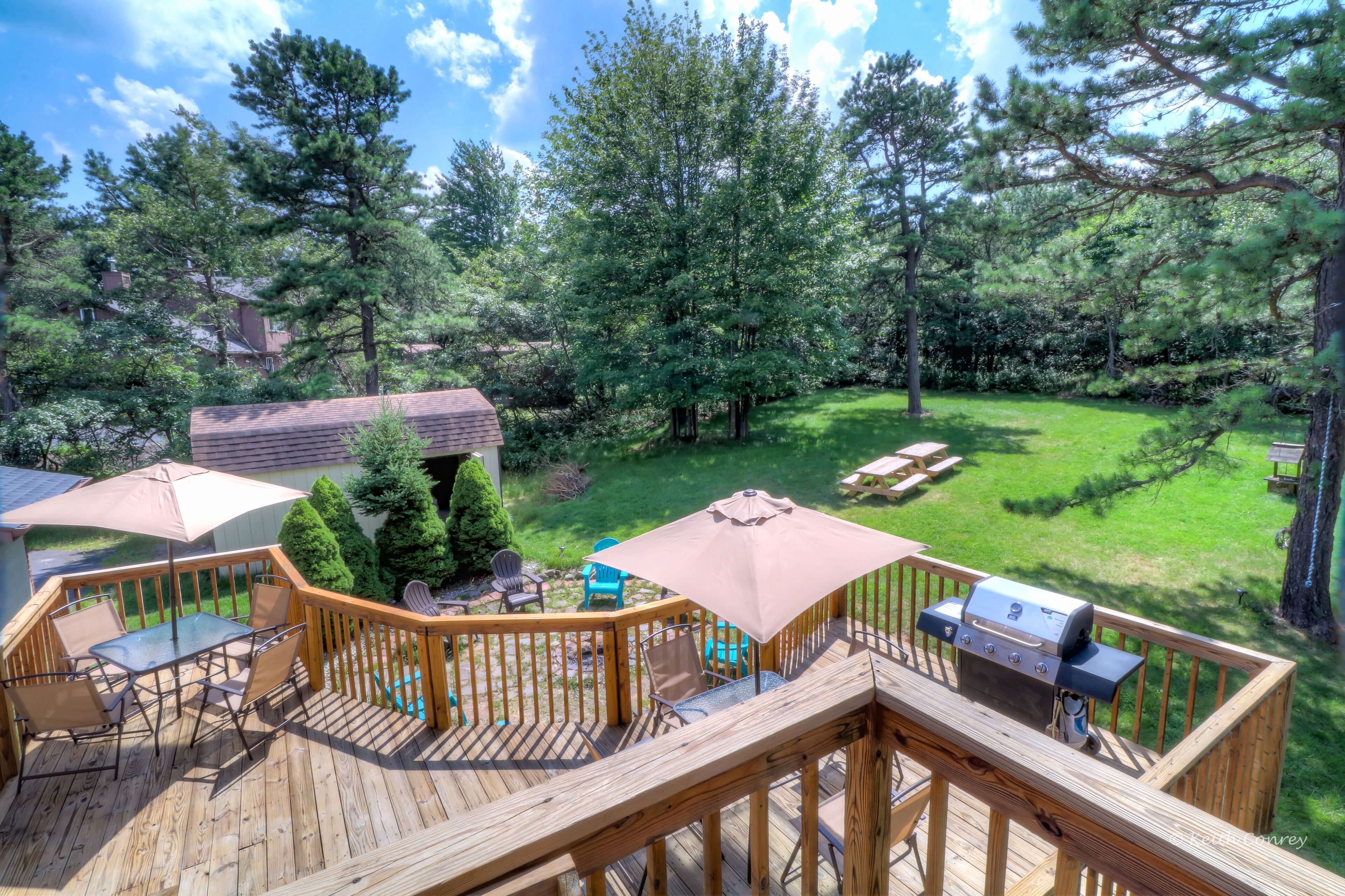 Hot Tub | Sauna | Games | Ski | Lakes |Karaoke| Fire Pit