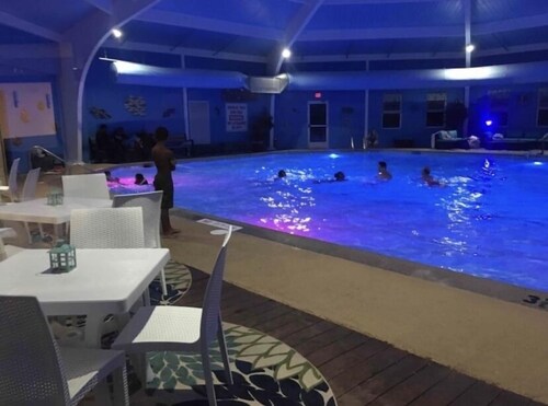 Hot Tub | Sauna | Games | Ski | Lakes |Karaoke| Fire Pit