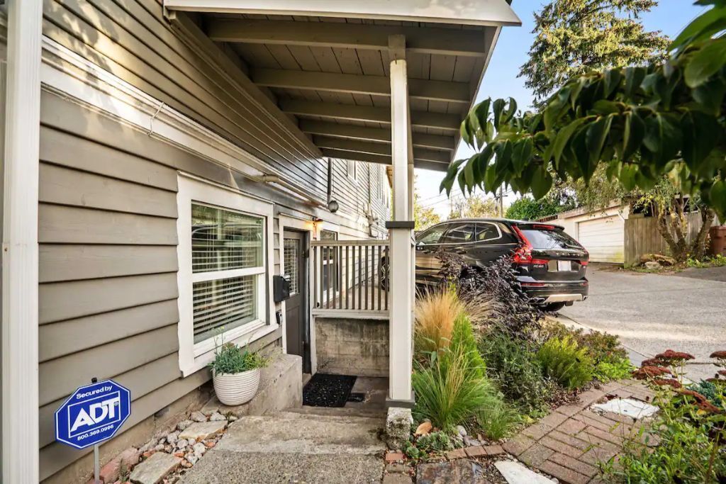 NorthTacoma/UPS Hideaway