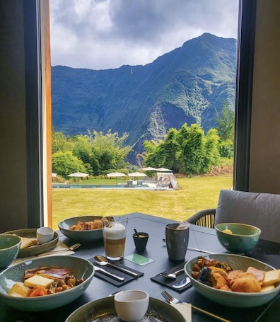 Desayuno completo incluido todos los días . Sarana Hôtel & Spa