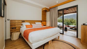 Premium bedding, free minibar items, in-room safe, iron/ironing board