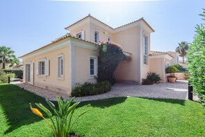 Villa | 3 bedrooms - Casa Lago - Varandas do Lago (Loulé)