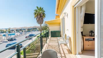 Apartamento, para fumantes | 2 quartos