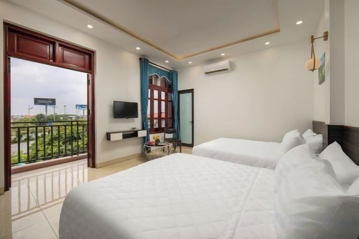 Premium bedding, pillow-top beds, minibar, desk
