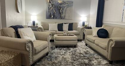 Cozy 2BR Lincoln House