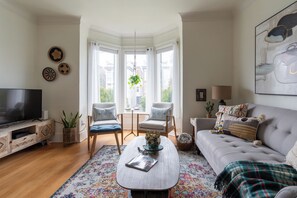 Smart TV, books, offices, computer monitors