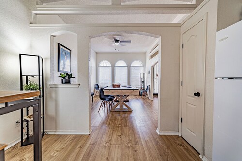 • Spacious Family Home • Fort Bliss • Full Kitchen • Games• Dog Friendly