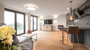 Smart-TV, Kamin, Tischtennisplatte