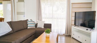 COZY LOVELY LITTLE HOUSE IN WERRIBEE