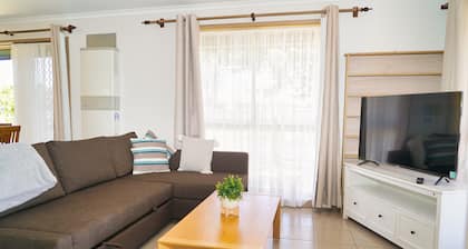 COZY LOVELY LITTLE HOUSE IN WERRIBEE