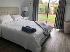 3 bedrooms, iron/ironing board, WiFi, bed sheets
