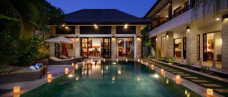 Vila básica | Piscina particular