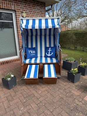 Terrace/patio - Hüsken Malina - Wohlfühl-oase! Urlaub Genießen in Direkter Nähe zum Deich und Meer (Norden)