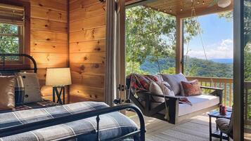 3 bedrooms, iron/ironing board, travel cot, WiFi