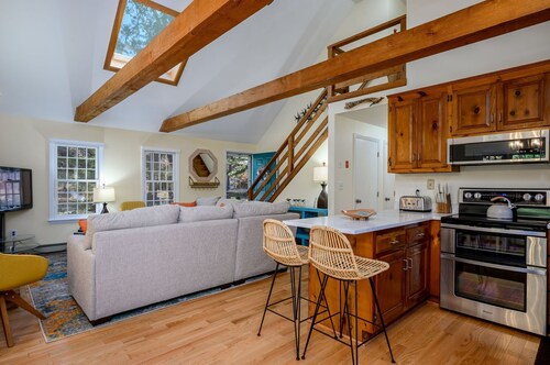Turtle Dreams: Cozy Cape Cod Bayside Retreat