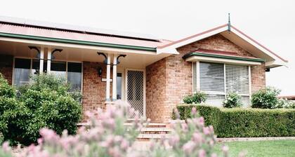 Kensington – Luxury escape in Dubbo, sleeps 8