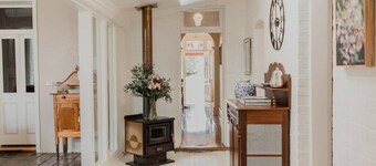 Balmoral - Historic luxe stay in heart of Inverell