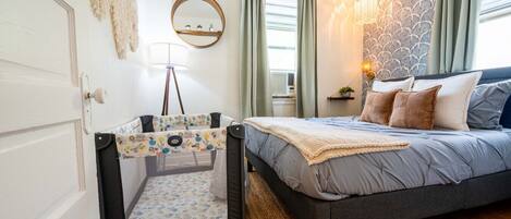 1 chambre, fer et planche à repasser, lit parapluie, Wi-Fi gratuit