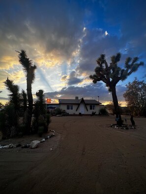 Exterior - Your Happy Place, created by local artists (Yucca Valley)