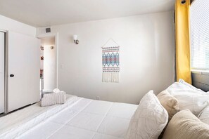 2 sovrum, skrivbord, strykjärn/strykbräda och gratis wi-fi