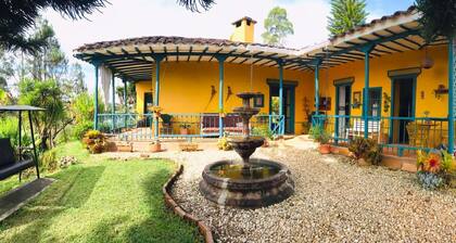 Finca Cocuyal... a whole live manger!!