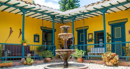 Finca Cocuyal... a whole live manger!!