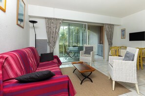 تلفزيون، مشغل دي في دي، ستيريو