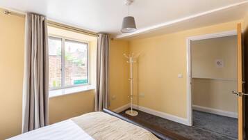 2 chambres, fer et planche Ă repasser, Wi-Fi, draps fournis