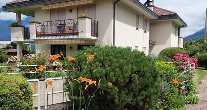 Appartement de vacances "Sweet Dreams" avec vue sur les montagnes, balcons et Wi-Fi.