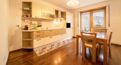 Ferienwohnung "Sweet Dreams" mit Bergblick, Balkonen & WLAN