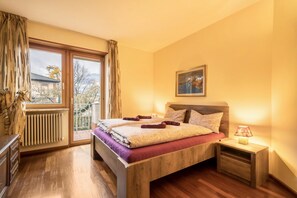 2 bedrooms, free WiFi, bed sheets - Holiday Apartment "Sweet Dreams" with Mountain View, Balconies & Wi-Fi (Merano)