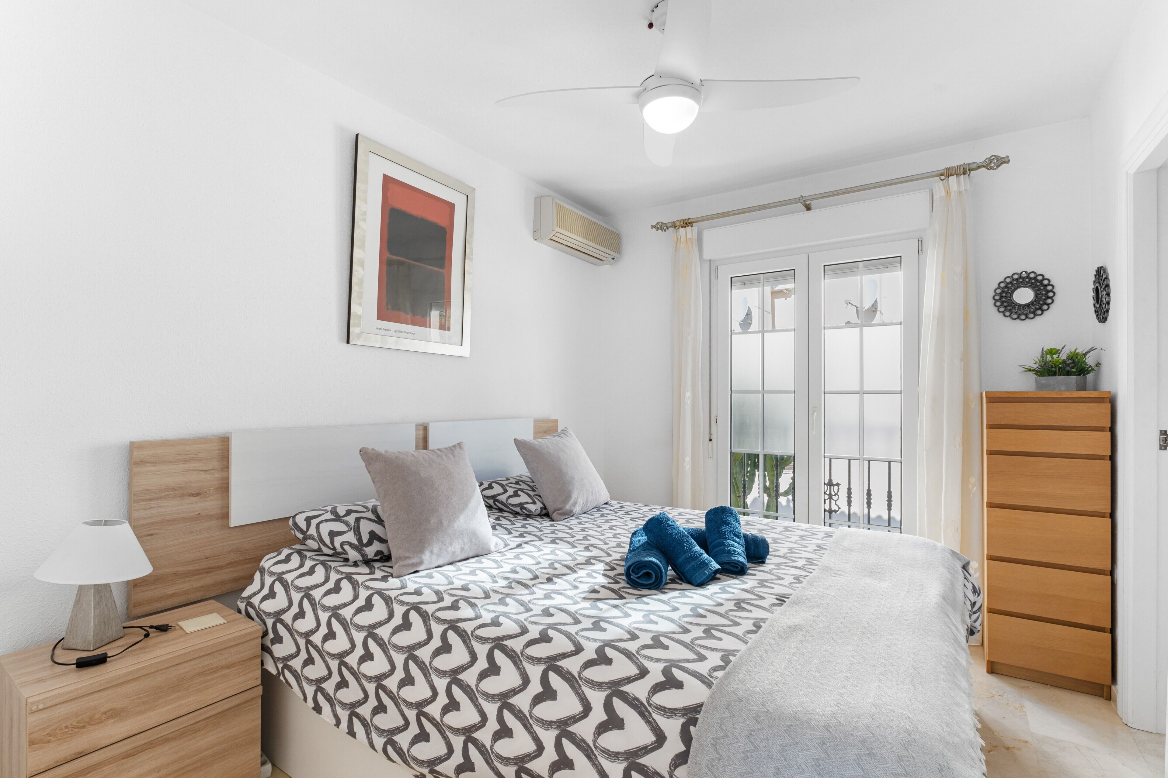 2 habitaciones, tabla de planchar con plancha y wifi gratis 