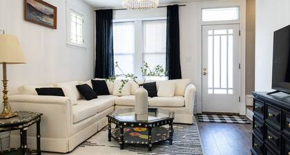 Spacious Home w/ King bed! Fenced Yard