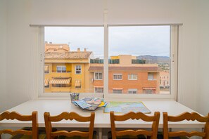 Interior - Spacious Holiday Apartment "Ideal en Villajoyosa" with Balcony & Wi-Fi (Villajoyosa)