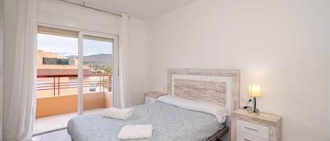 3 chambres, accĂšs au Wi-Fi (inclus), literie fournie