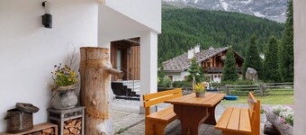 Apartment "Haus Lena" with Balcony and Wi-Fi