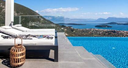 Villa "Desun Suites Grey" with Sea View, Pool & Wi-Fi