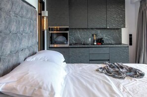 1 chambre, fer et planche à repasser, Wi-Fi gratuit, draps fournis
