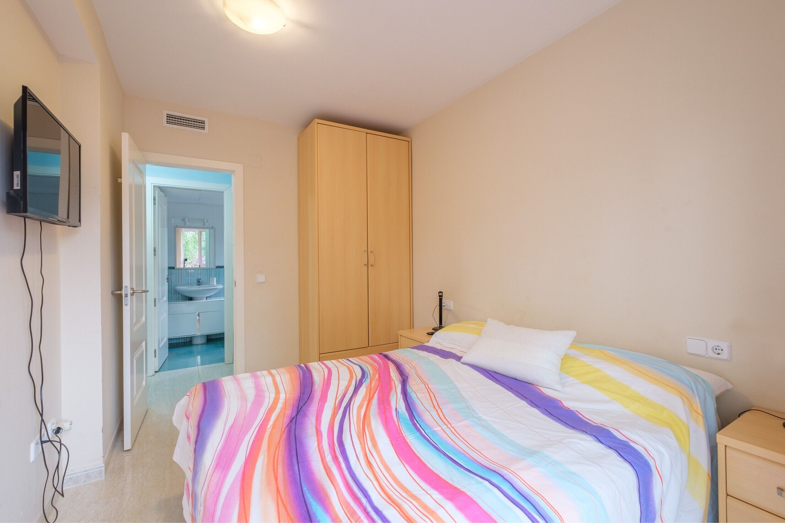 2 多间卧室、熨斗/熨衣板、免费 WiFi、床单