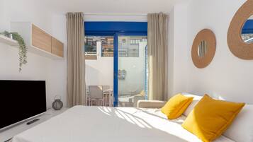 1 slaapkamer, een strijkplank/strijkijzer, gratis wifi, beddengoed