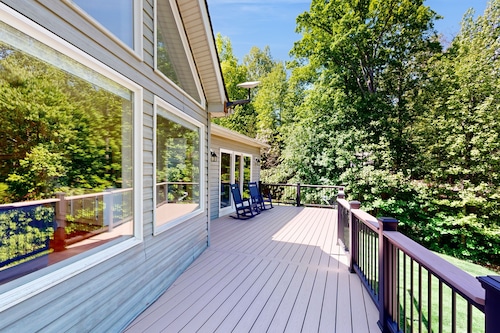 Exquisite dog-friendly home with kayaks, pool table, hot tub, & washer/dryer