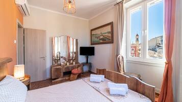 3 habitaciones, tabla de planchar con plancha y wifi gratis