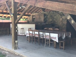 Outdoor dining