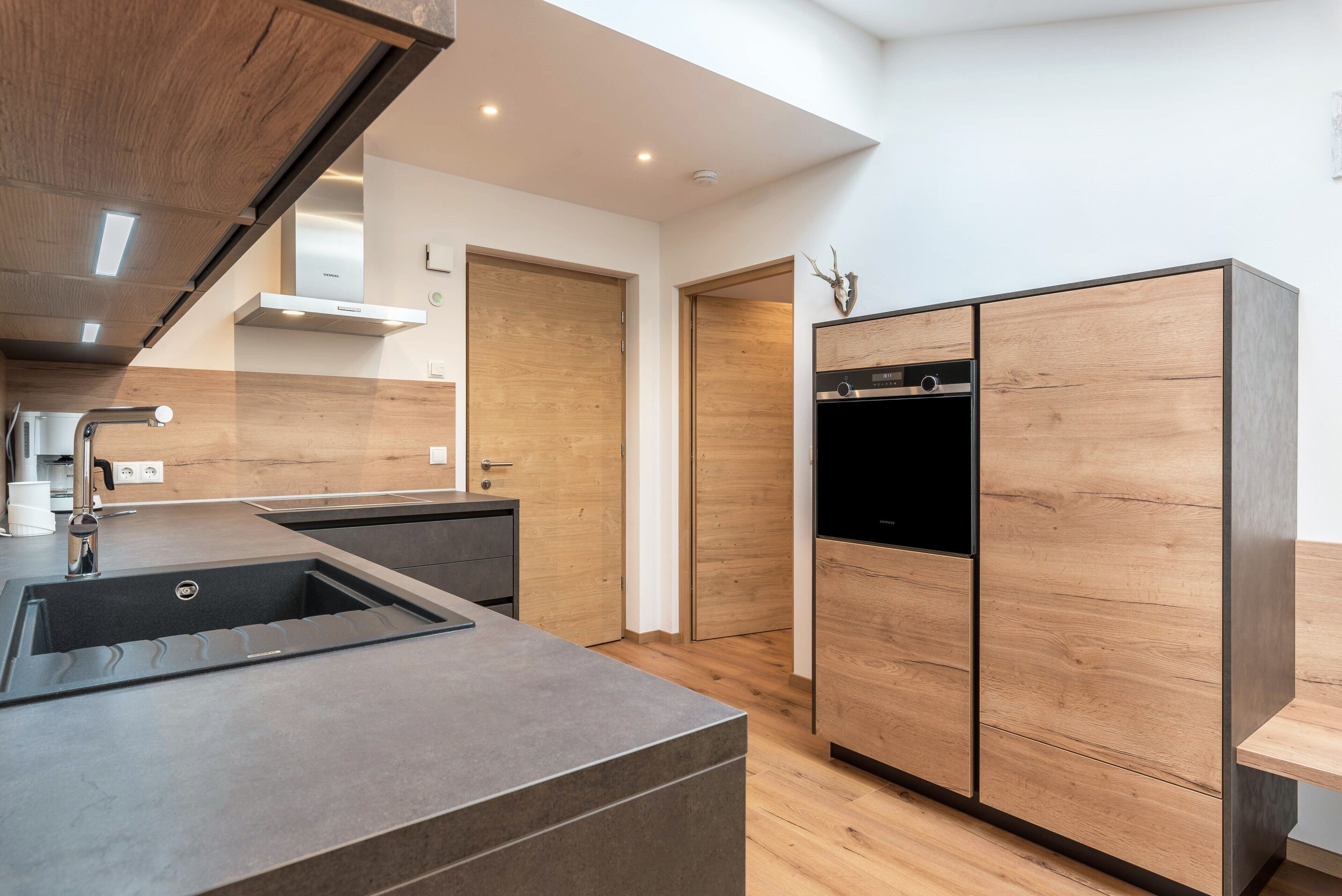 Kühlschrank, Ofen, Herdplatte, Geschirrspüler