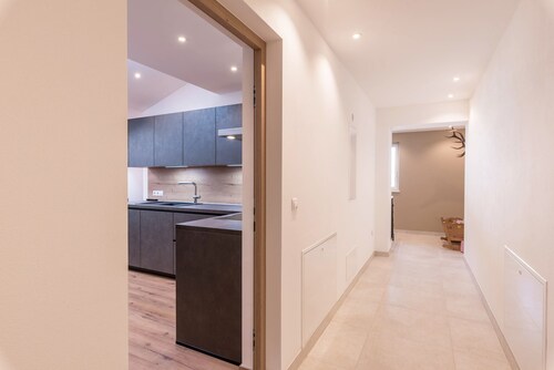 Holiday Apartment "Balbeinhof Apt Reh" with Mountain View, Balcony & Wi-Fi