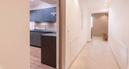 Holiday Apartment "Balbeinhof Apt Reh" with Mountain View, Balcony & Wi-Fi