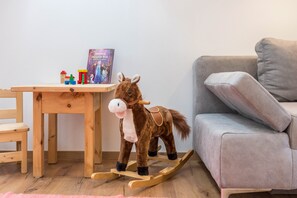 Interior - Holiday Apartment "Balbeinhof Apt Reh" with Mountain View, Balcony & Wi-Fi (Luson)